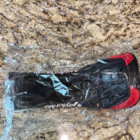 TaylorMade New Fairway Wood Golf Club Headcover - Picture 5 of 7